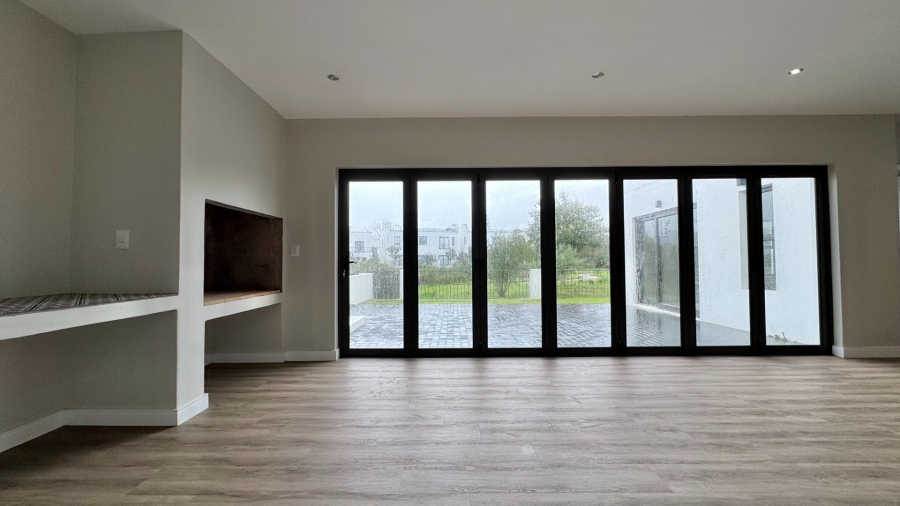 4 Bedroom Property for Sale in Croydon Gardens Estate Western Cape